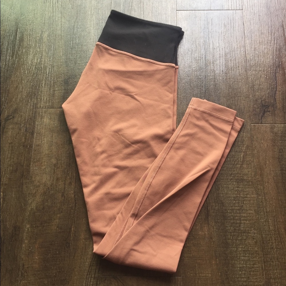 Lululemon luon wunder unders